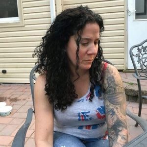 Meet your Posher, Lola